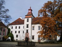 /album/fotogalerie-statni-zamek-trebon-perla-v-okveti-vodni-ruze/zamek-trebon22-jpg/